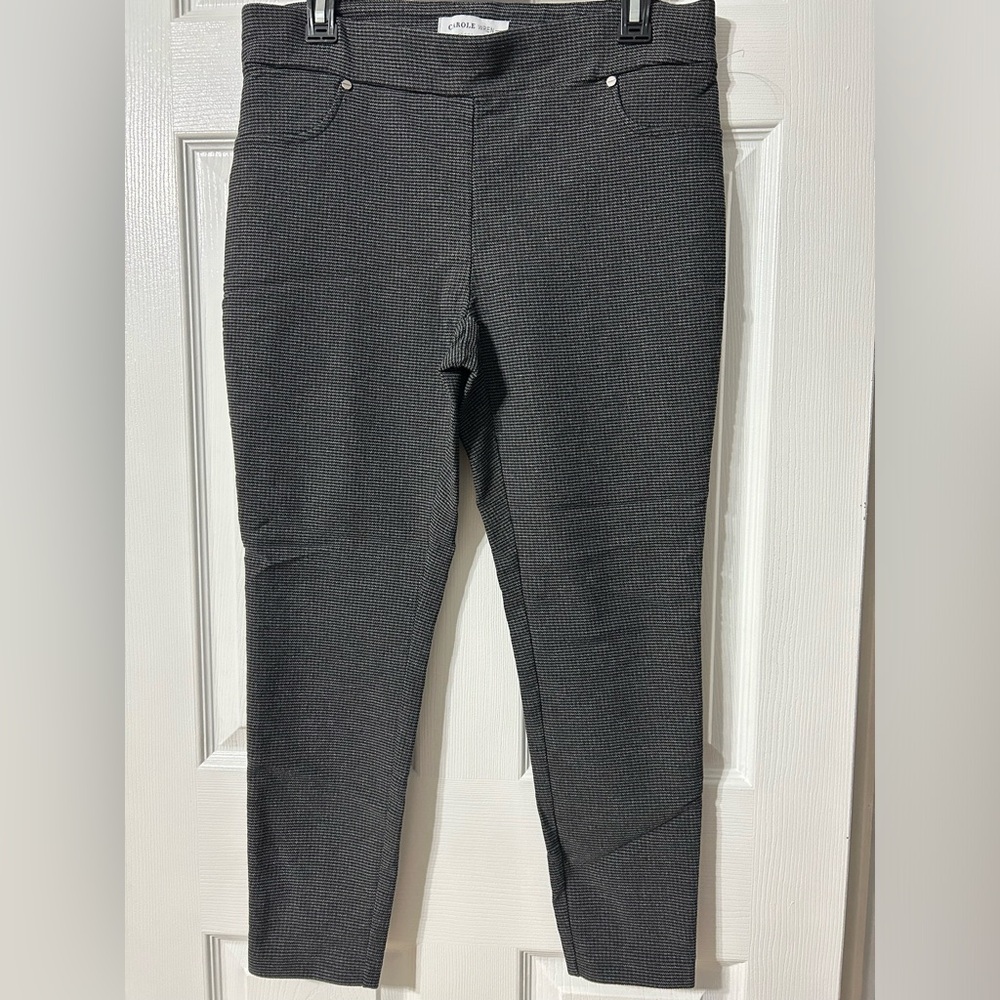 Women’s Patterned Skinny Modern Work Pants Leggings. NWOT